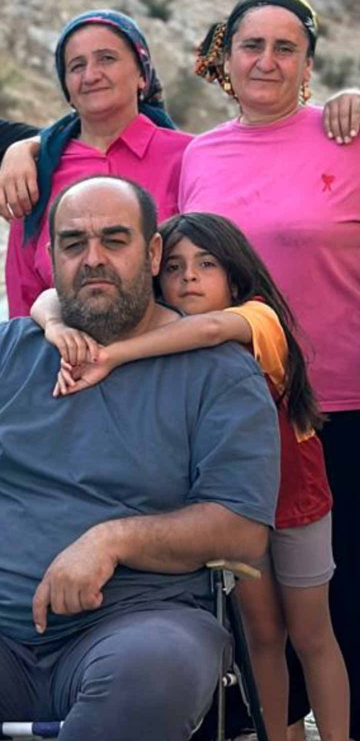 Father Arif and mother Yüksel Güran