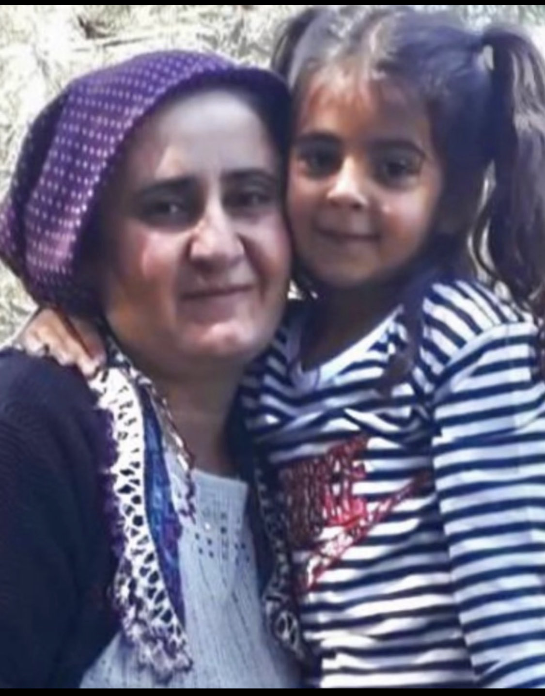 Narin cheek to cheek with her mother