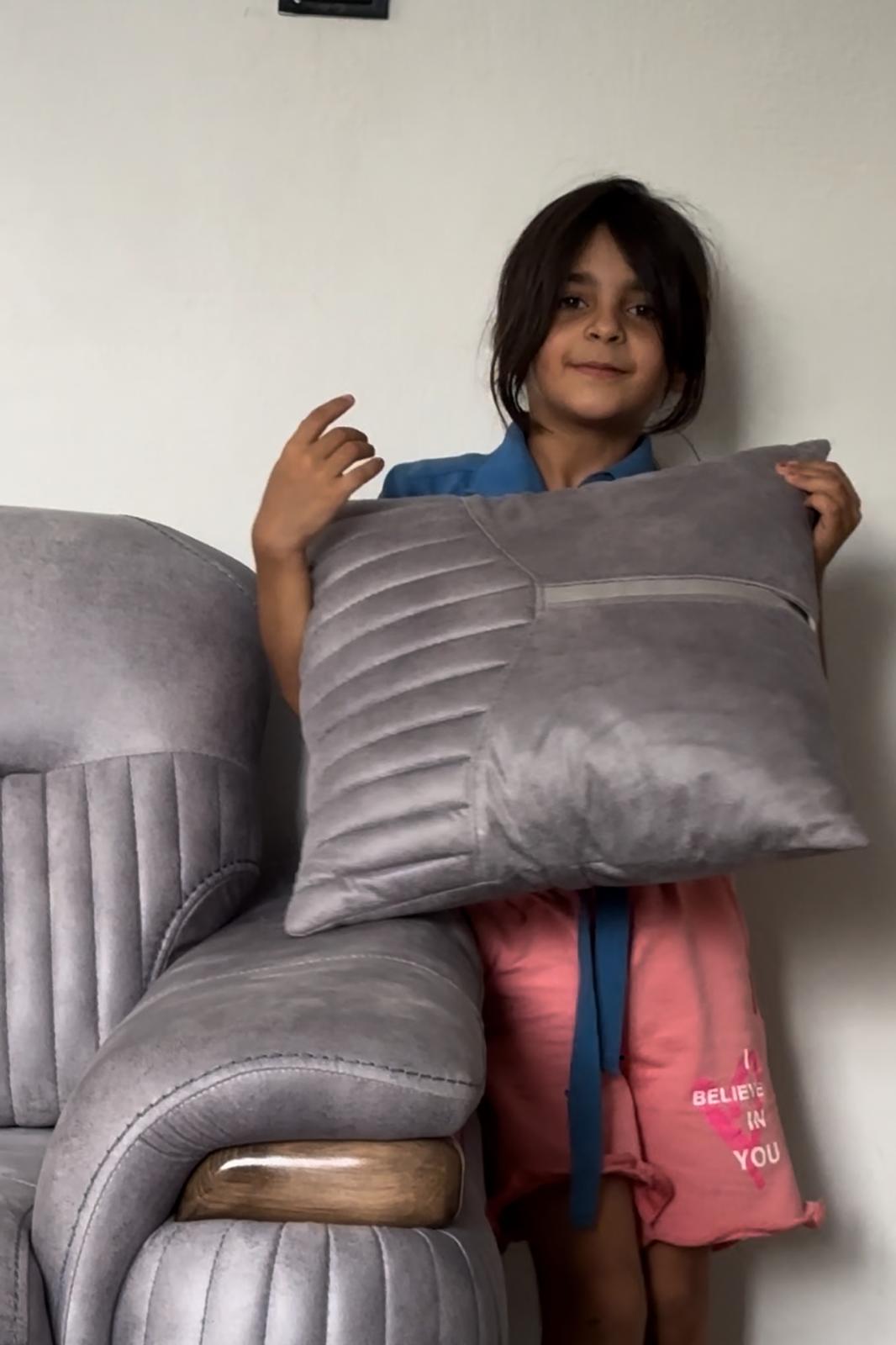 Narin with a pillow
